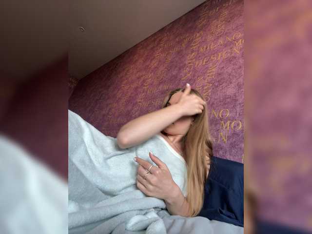 Milana22a live webcam show