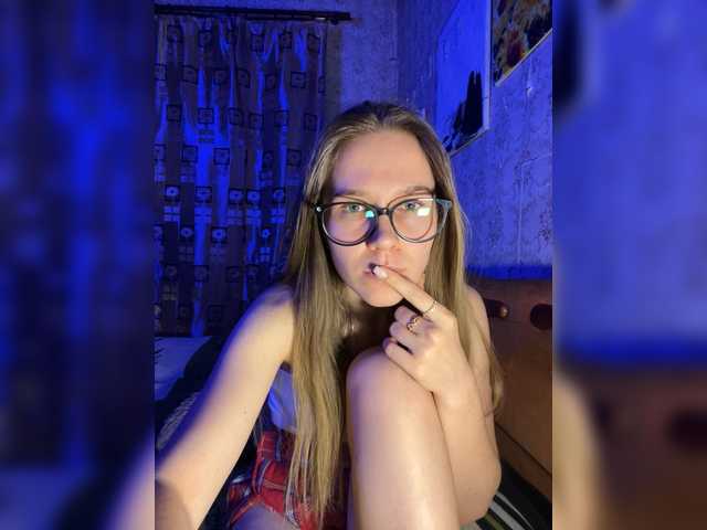 Milana22a live cam on BongaCams