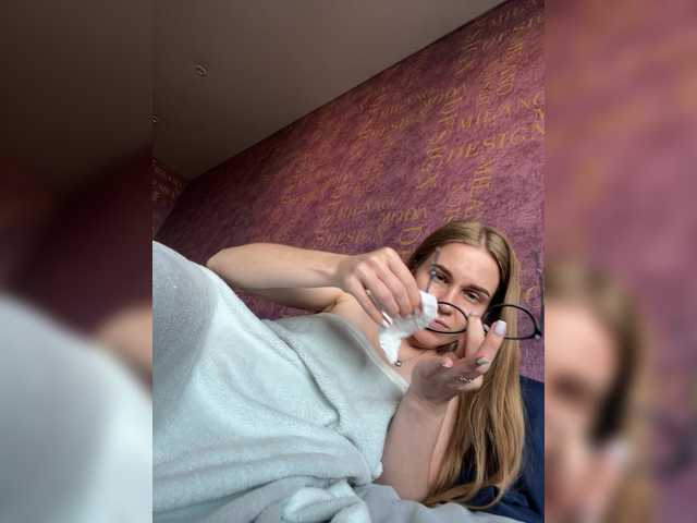 Milana22a live webcam show