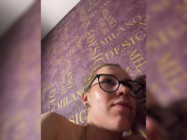Milana22a live webcam show