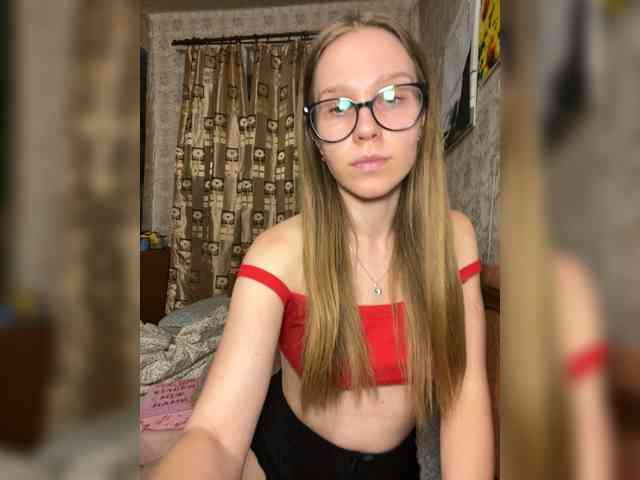 Milana22a webcam