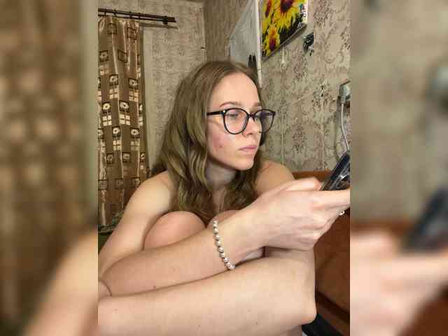 Milana22a webcam