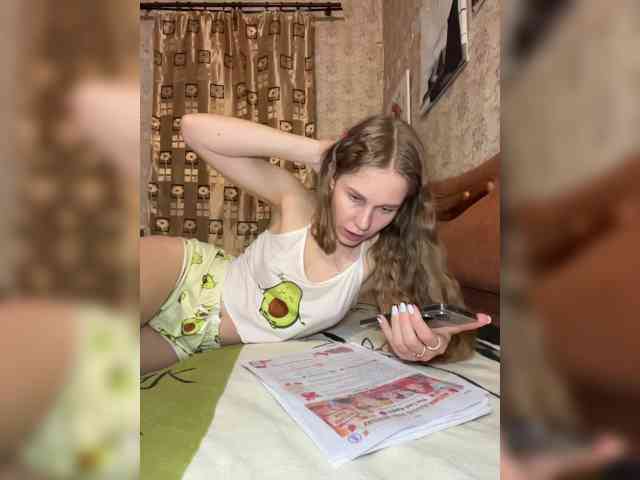 Milana22a webcam