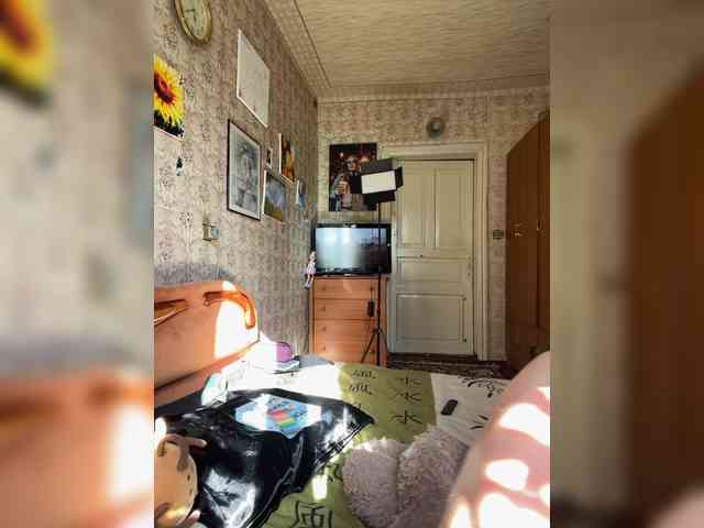 Milana22a webcam