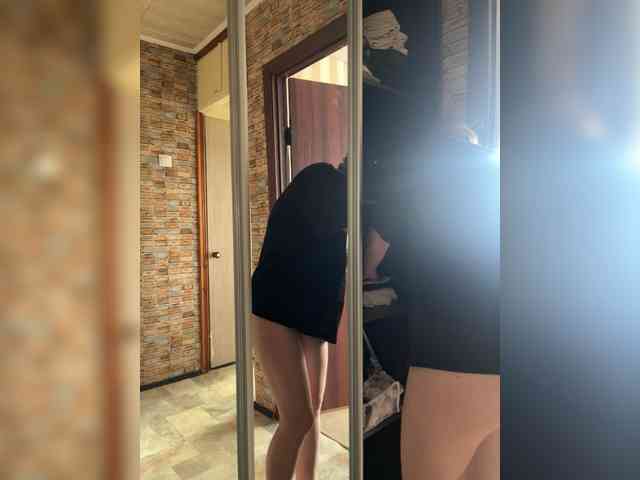 Milana22a webcam