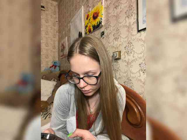 Milana22a webcam