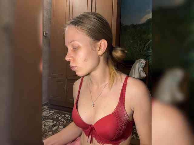 Milana22a webcam