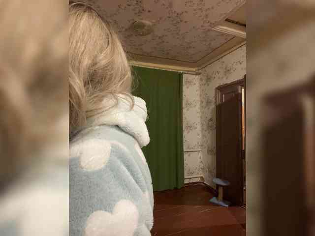 Milana22a webcam