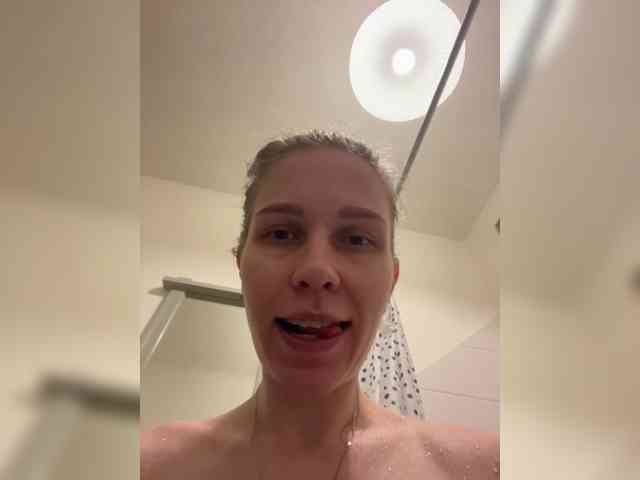 Milana22a Live Webcam on BongaCams