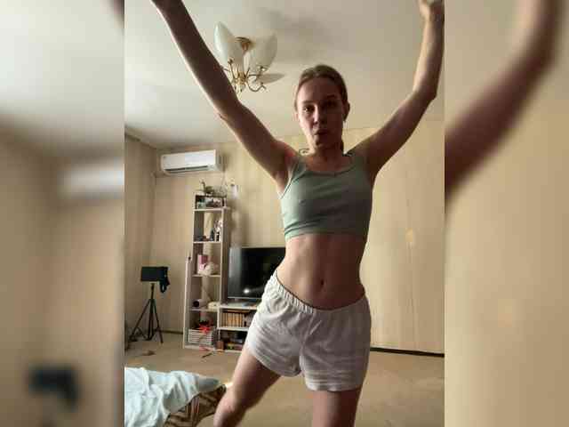 Milana22a webcam