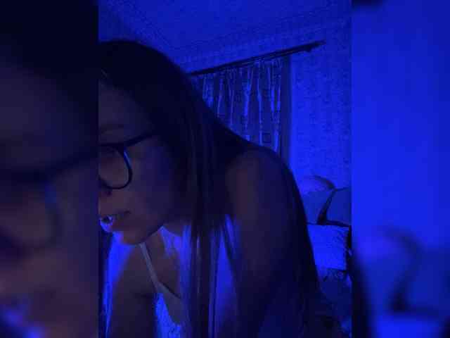 Milana22a webcam