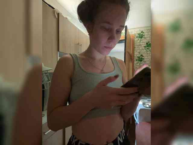Milana22a webcam