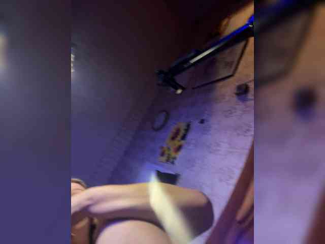 Milana22a webcam