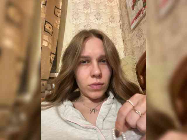 Milana22a webcam