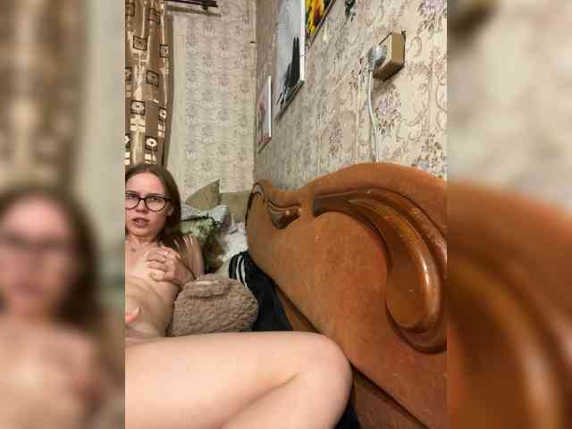Milana22a webcam