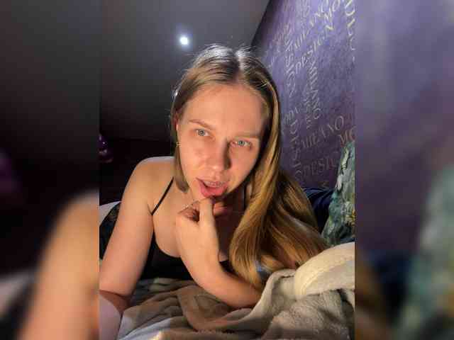 Milana22a webcam