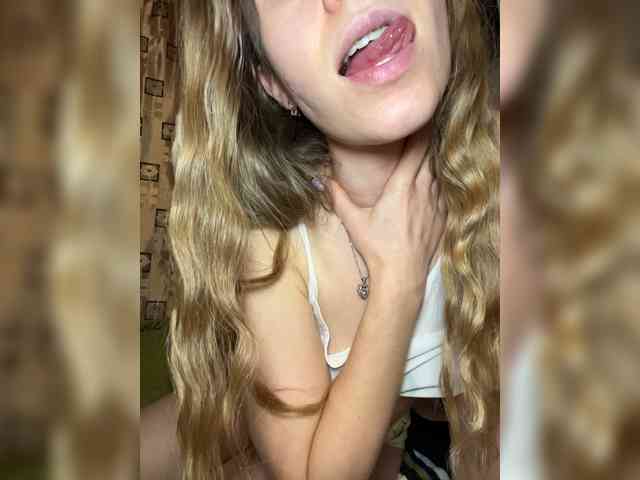 Milana22a webcam