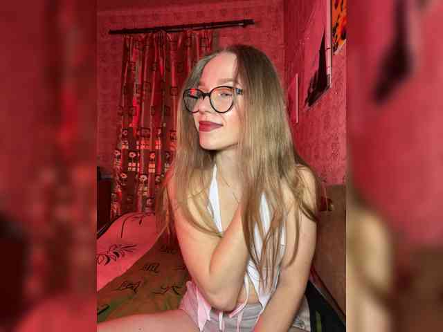 Milana22a webcam