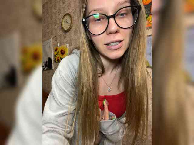 Milana22a webcam