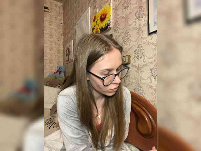 Milana22a webcam