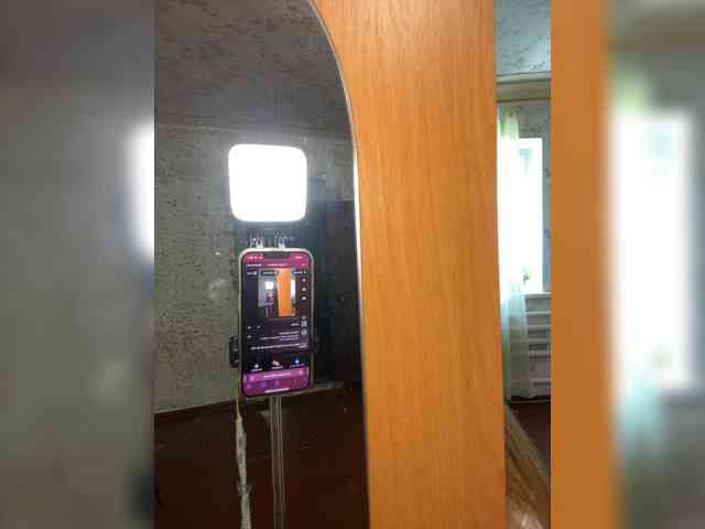 Milana22a webcam