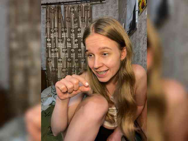 Milana22a webcam
