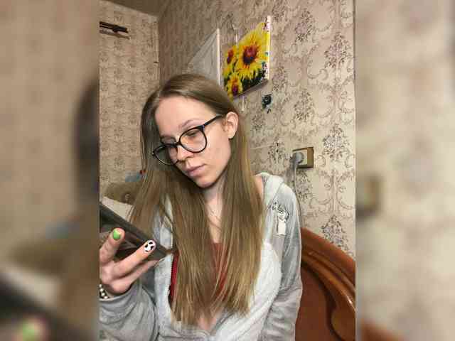 Milana22a webcam