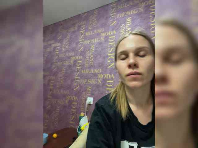 Milana22a webcam