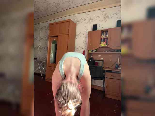 Milana22a webcam
