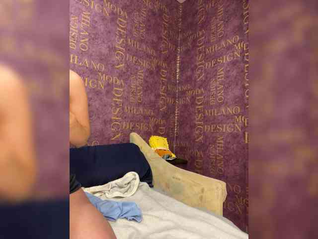 Milana22a webcam