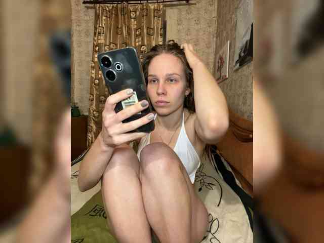 Milana22a webcam