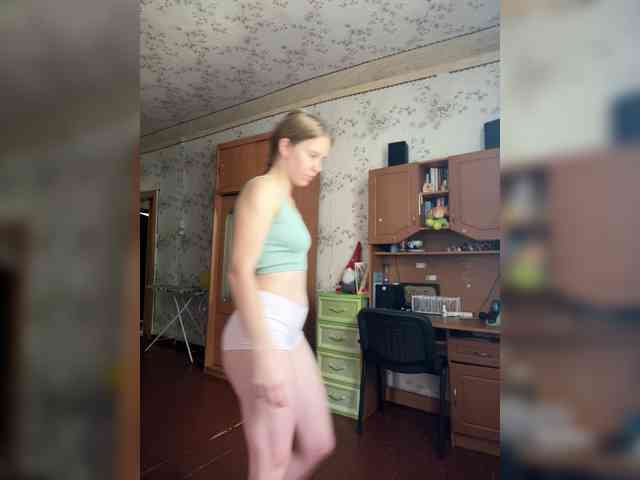 Milana22a webcam