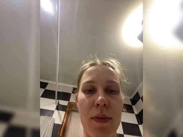 Milana22a webcam