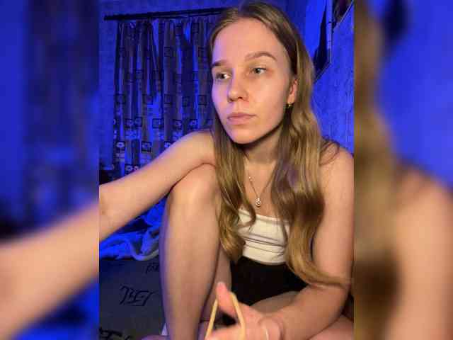 Milana22a webcam
