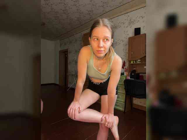 Milana22a webcam