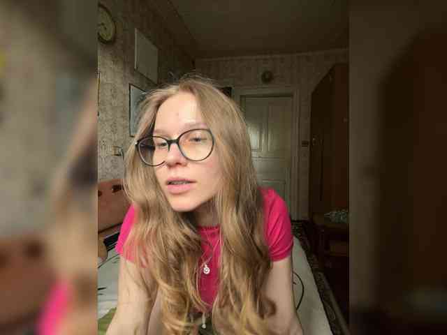 Milana22a webcam