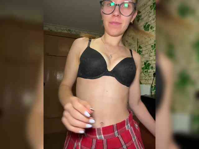 Milana22a webcam