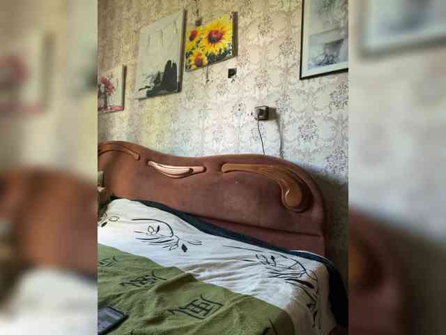 Milana22a webcam