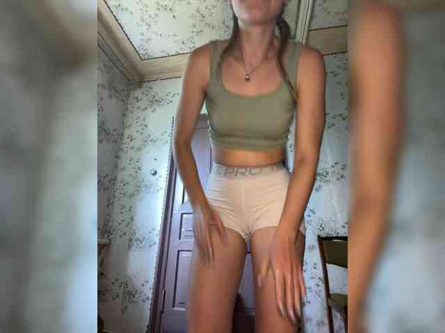 Milana22a webcam