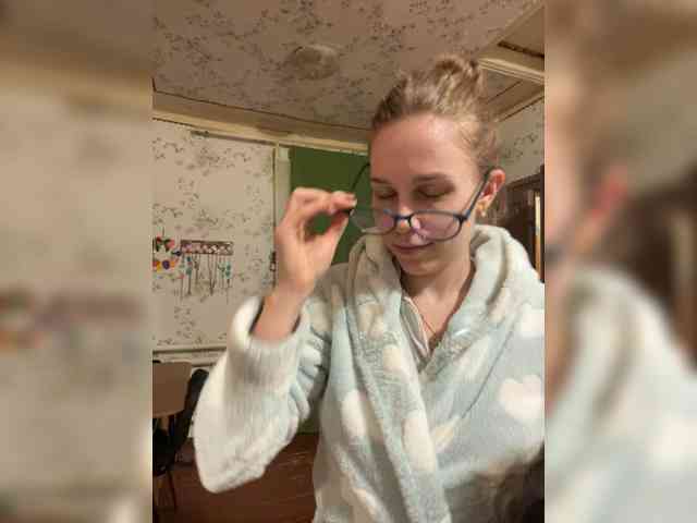 Milana22a webcam