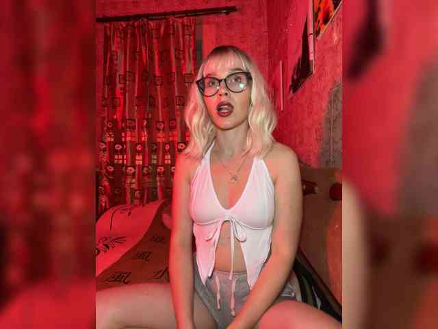 Milana22a webcam