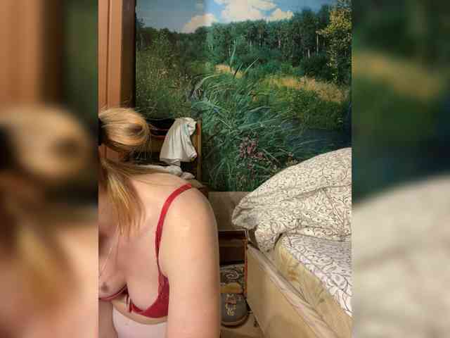 Milana22a webcam