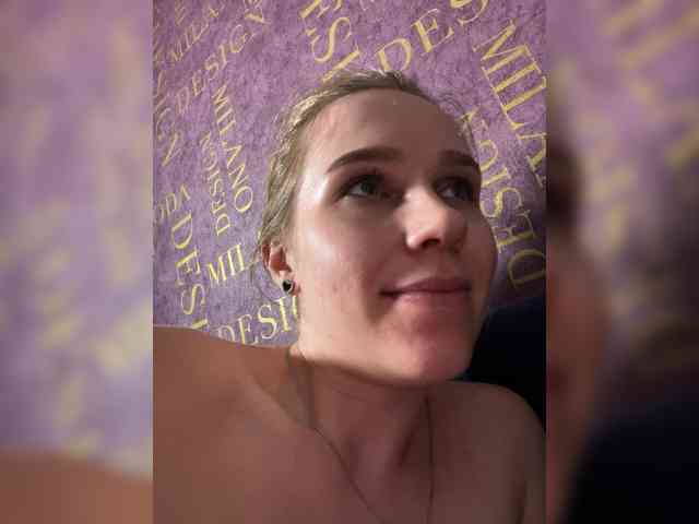 Milana22a webcam