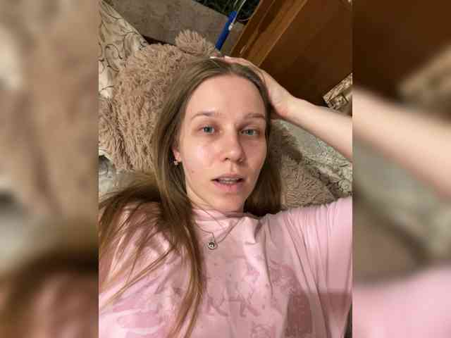 Milana22a webcam