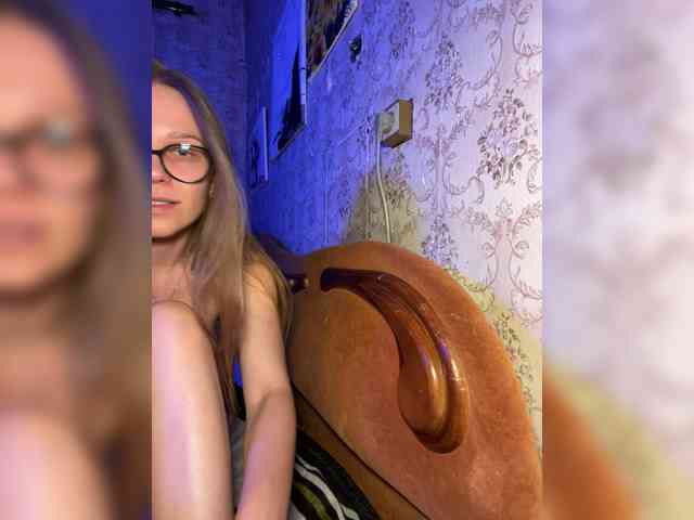 Milana22a webcam
