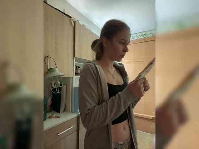 Milana22a webcam