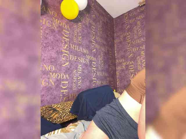 Milana22a webcam