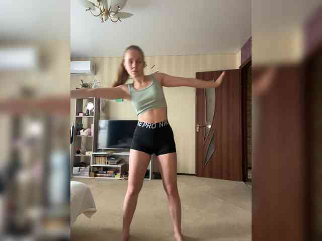Milana22a webcam