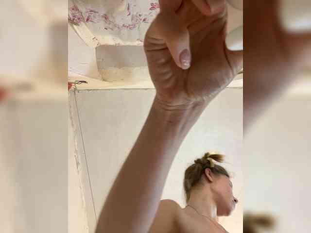 Milana22a webcam