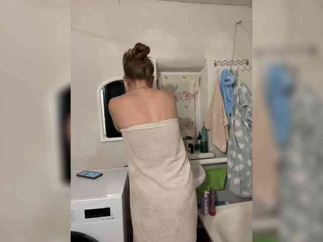 Milana22a webcam
